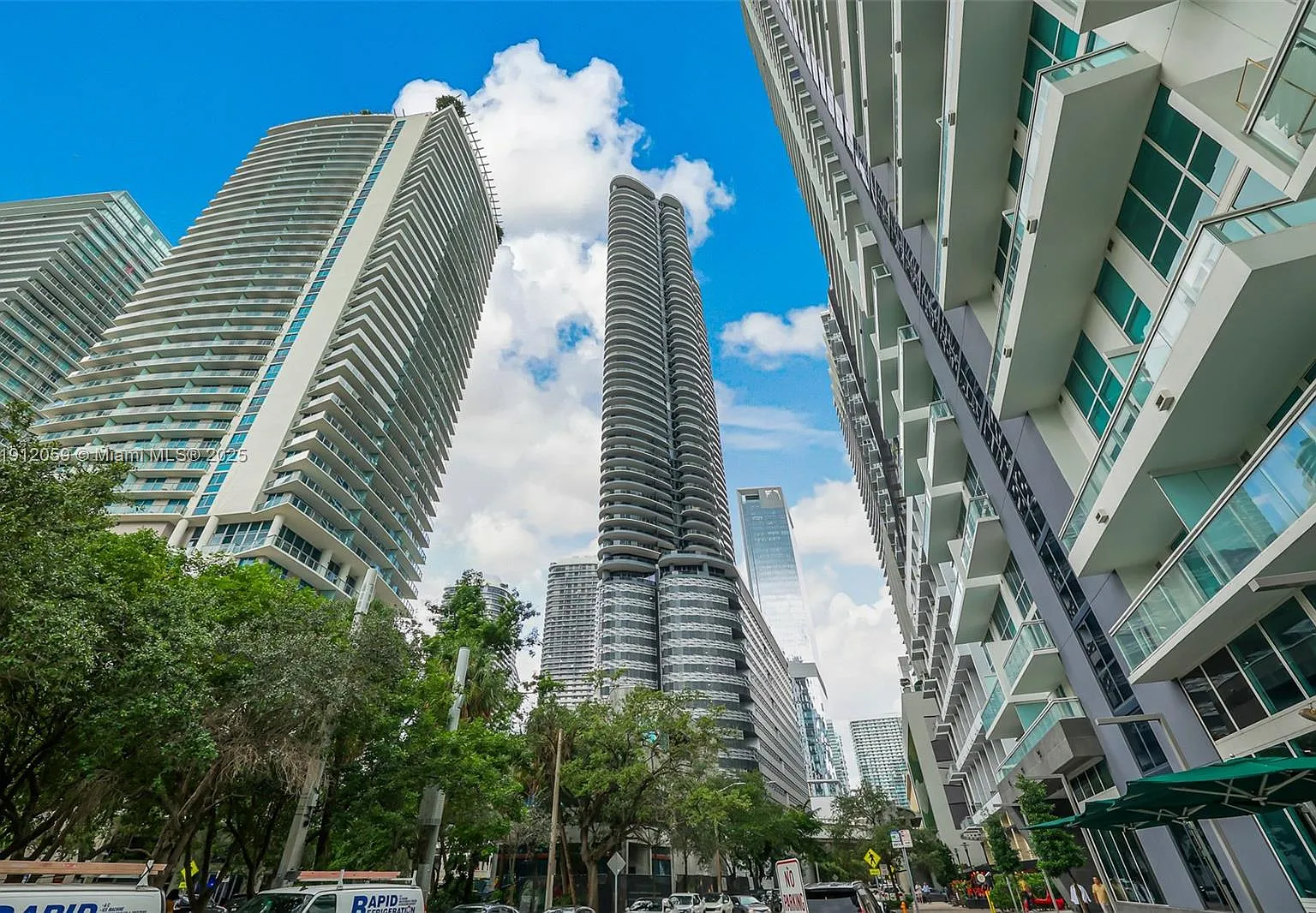 Brickell Flatiron Condo — Photo 3
