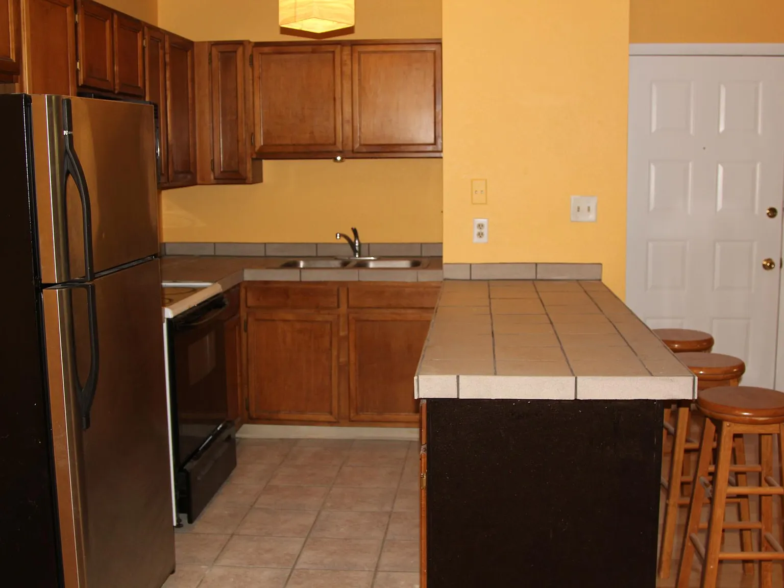 2 bed, 720 sqft, $1,950 — Photo 4