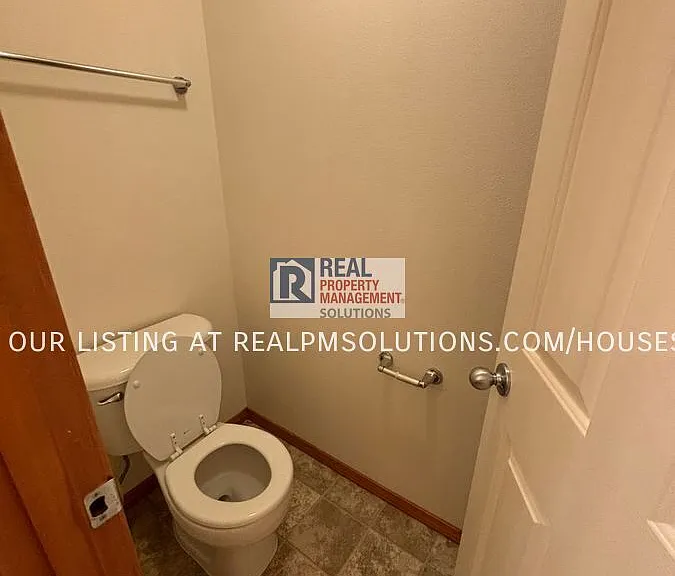470 Lair Ln — Photo 15