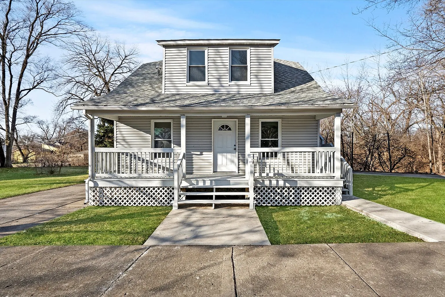 23 Miller Ave photo 1