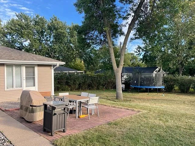3705 Chowen Curv — Photo 3
