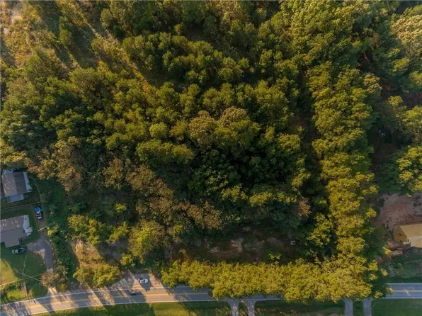 1428 Bobo Rd, Dallas, GA 30132