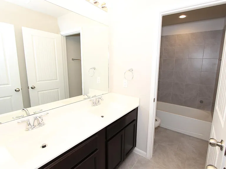 1303 Keaton Ct — Photo 14