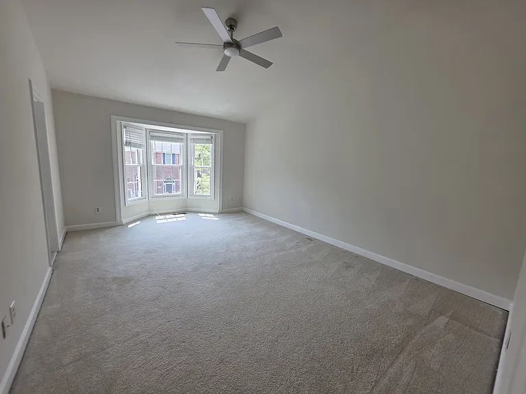 5730 Wood Creek Ln — Photo 9
