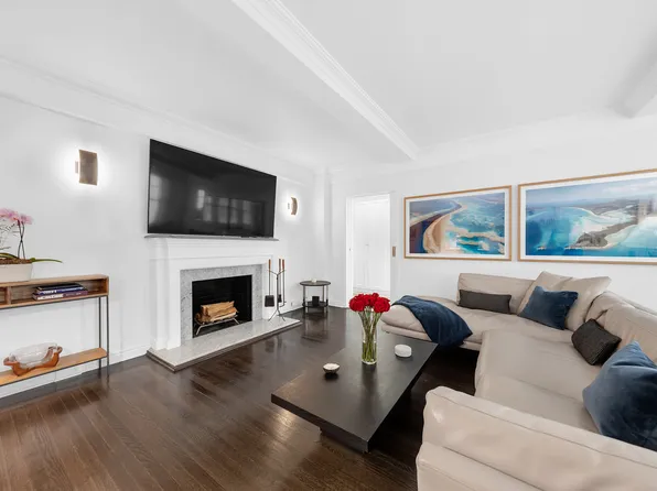 299 West 12th Street image 1 of 13