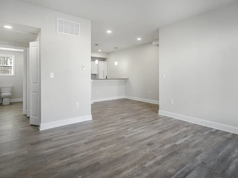 721 Burdeck St — Photo 11