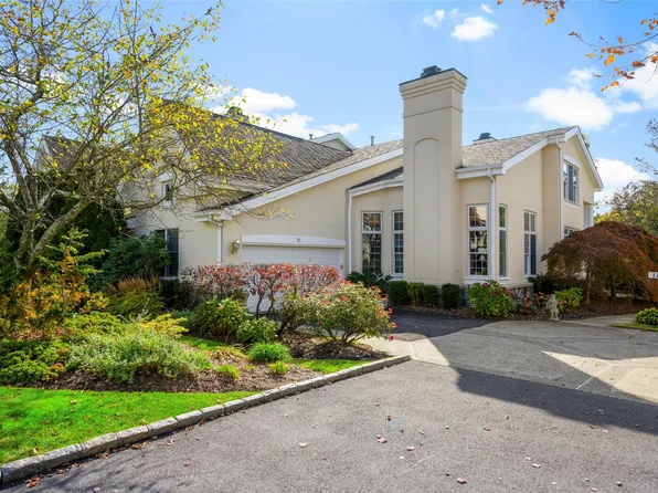 12 Doral Greens Drive E, Rye Brook, NY 10573