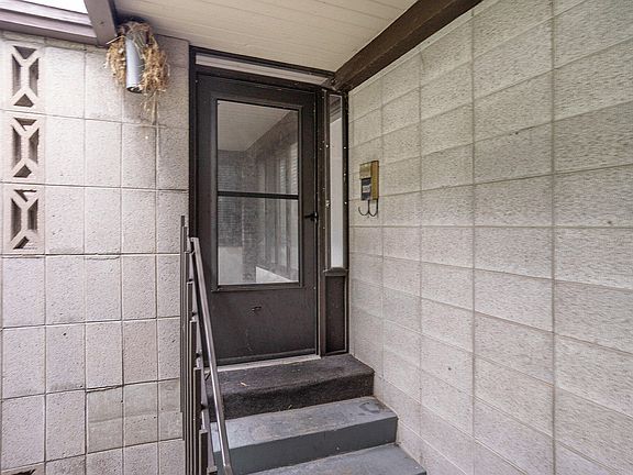 5th image of 717 S Despelder St APT 32