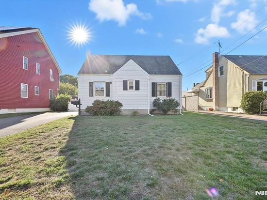 10-22 2nd St, Fair Lawn, NJ 07410