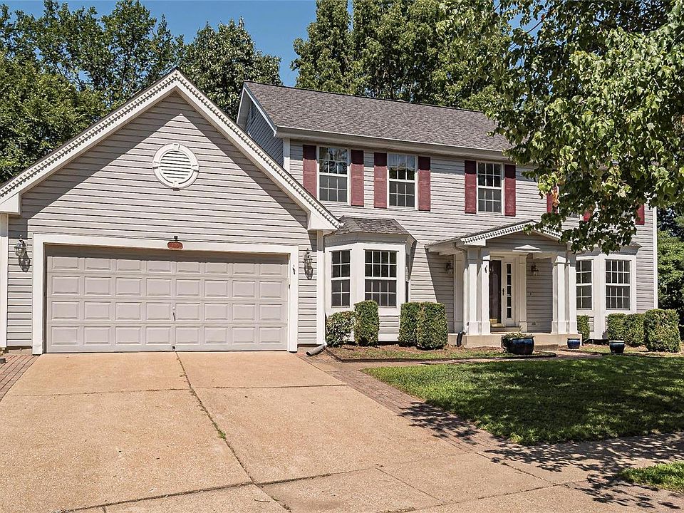 1st image of 400 Arlington Terrace Dr