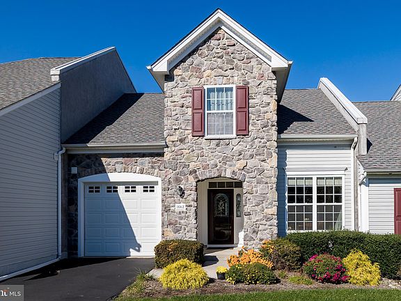 2nd image of 1642 Dogwood Dr