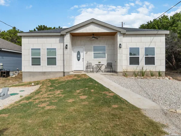 567 Hummingbird, Canyon Lake, TX 78133