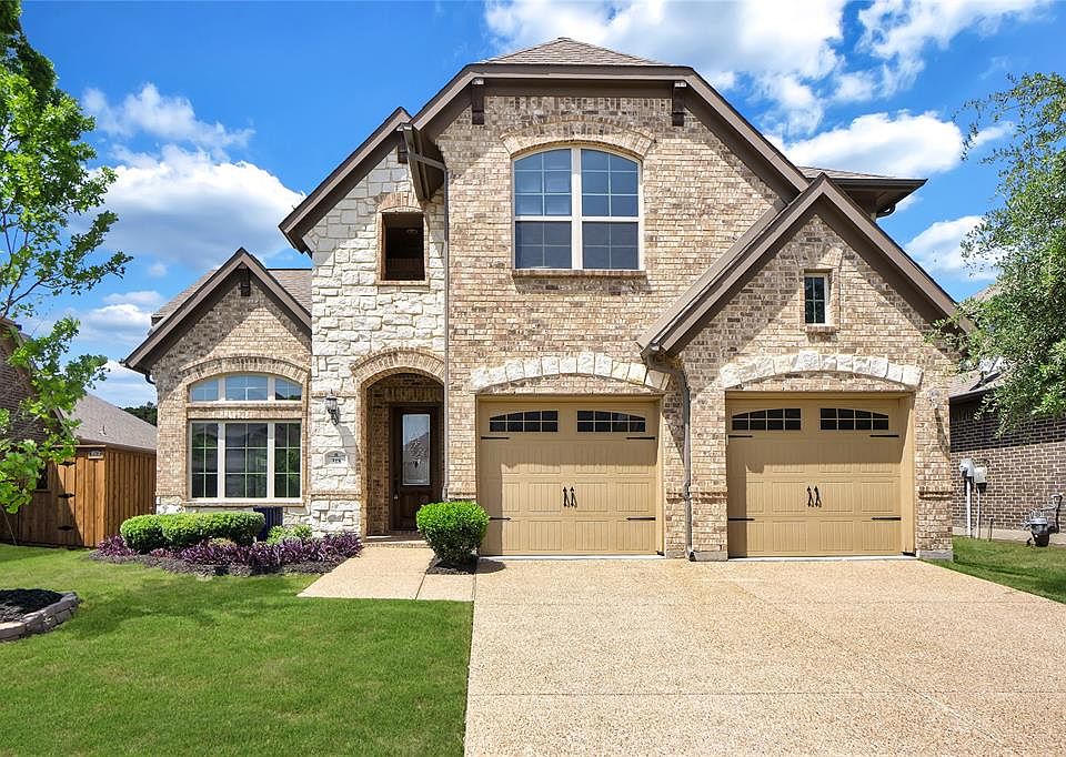 1st image of 318 Hawks Dr