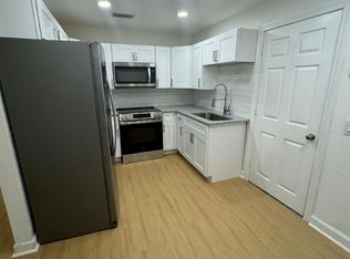 2611 Sunny Acres Dr N, Jacksonville, FL 32209