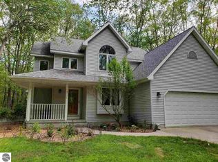 4170 Mockingbird Cir, Farwell, MI 48622