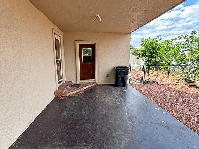 1322 E Five Star Blvd — Photo 17
