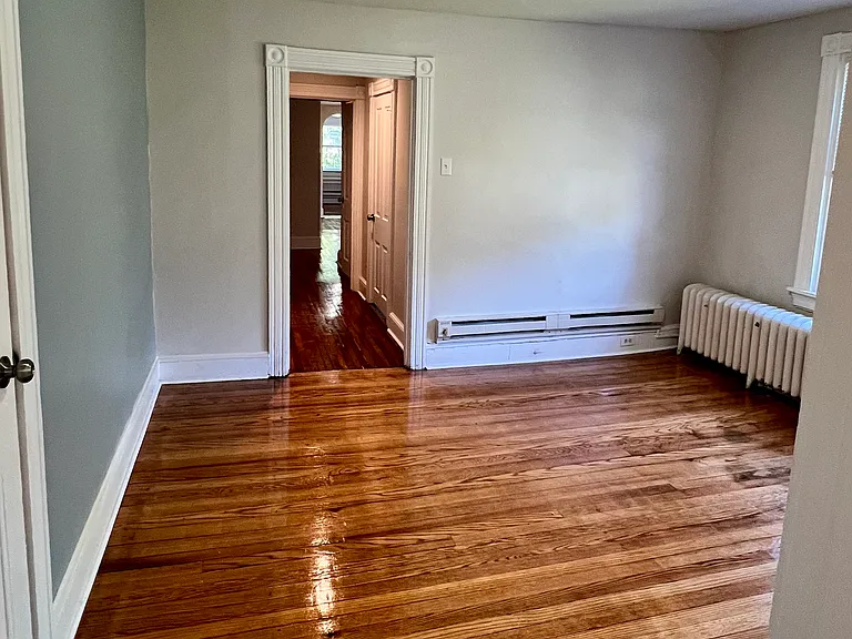 1411 E King St #6 — Photo 6
