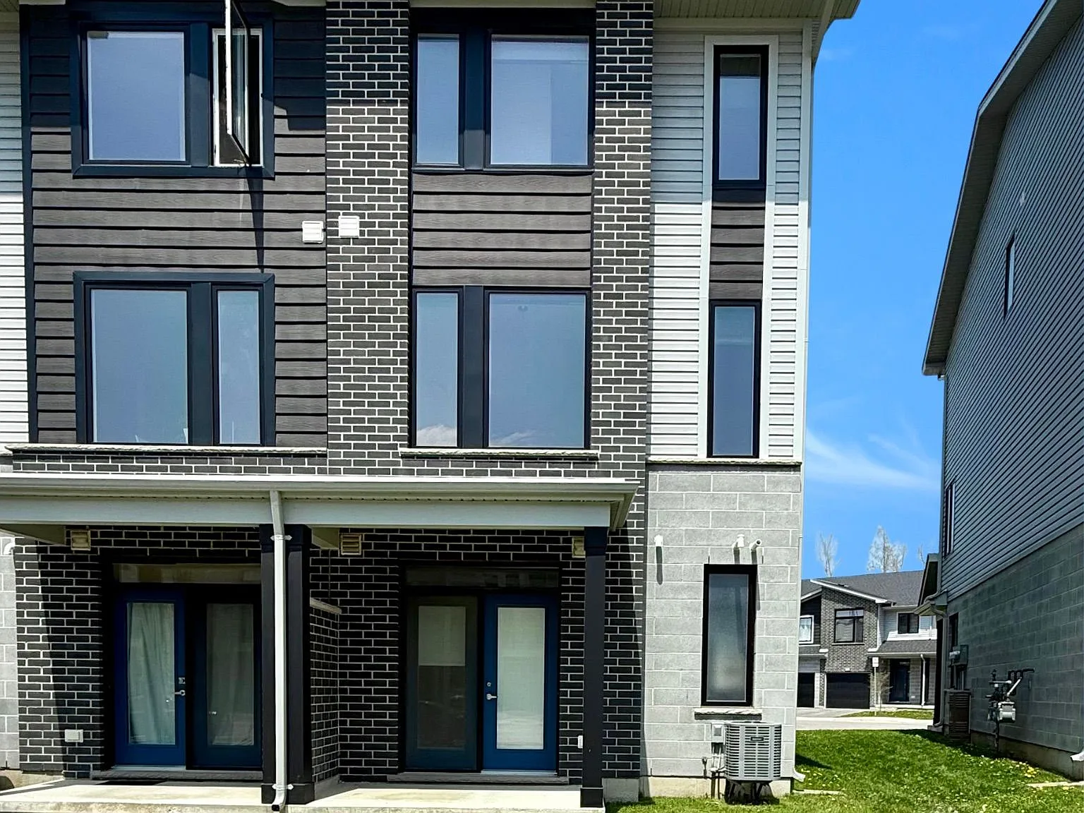 177 Edgevalley Rd — Photo 2