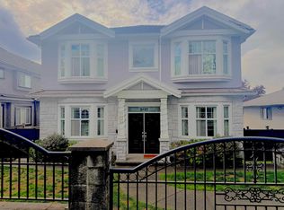 5421 Fleming St, Vancouver, BC V5P 3E8