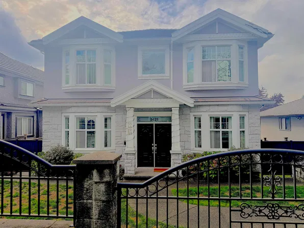 5421 Fleming St, Vancouver, BC V5P 3E8