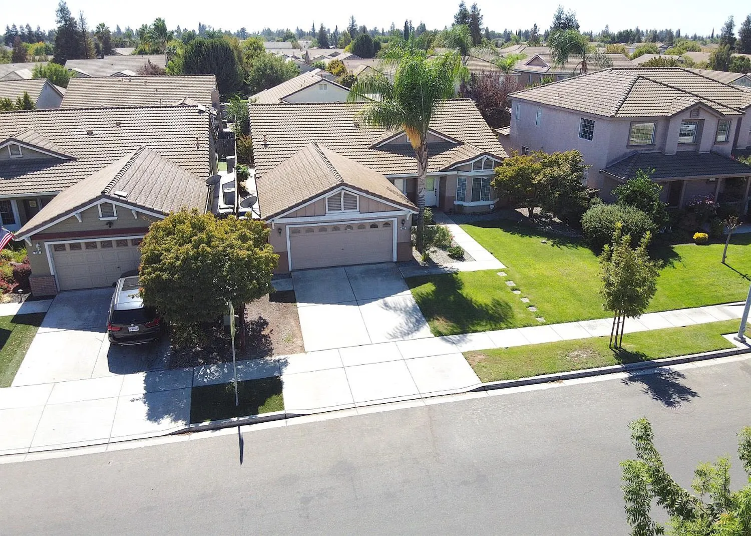 3 bed, 2043 sqft, $2,995 — Photo 1