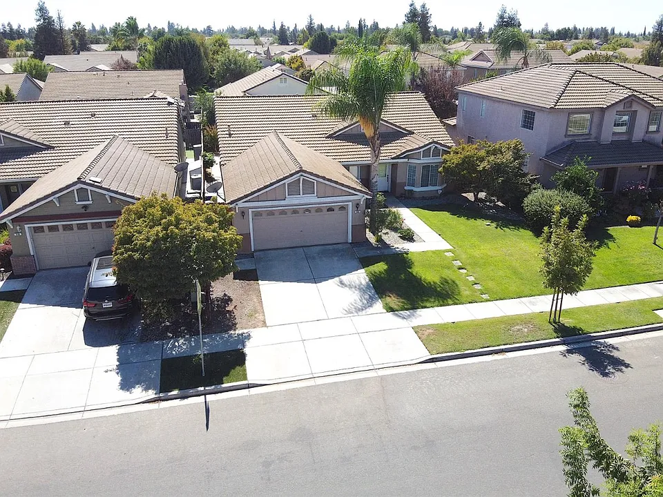 946 Sandy Way
