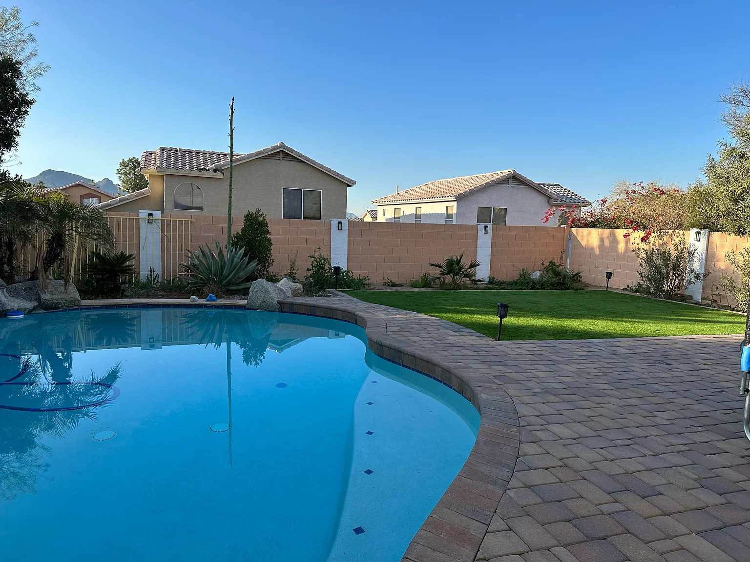 3 bed, 2.5 bath, 1860 sqft, $2,630 — Photo 1