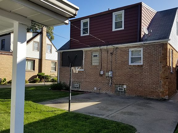 3rd image of 358 Paxton Ave