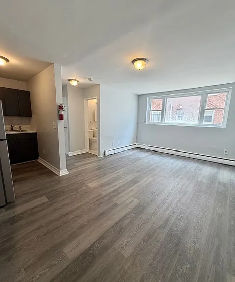 1335 Virginia St #G2 — Photo 2