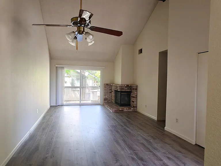 1023 Chadwick Cir — Photo 11