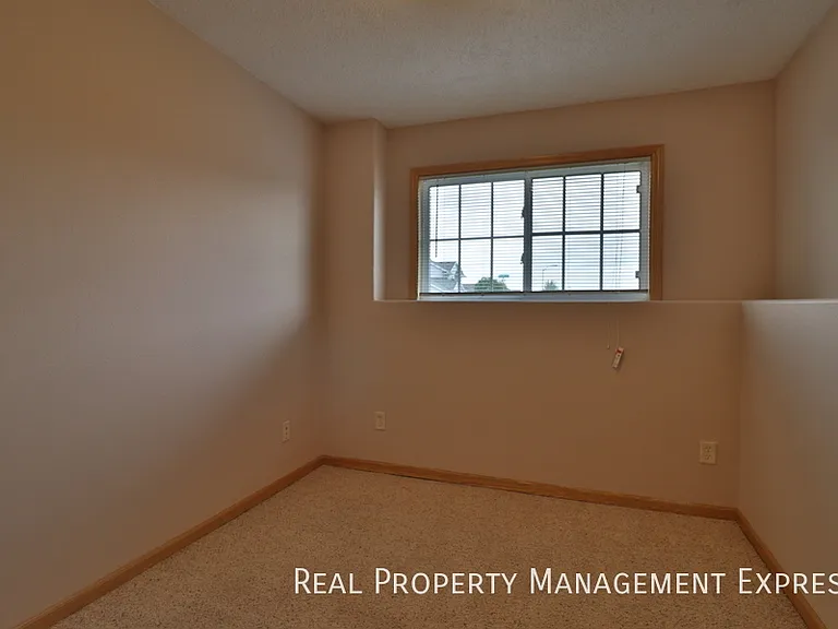 1111 S Dundee Dr — Photo 13