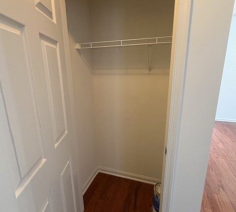 4th image of 643 London Ct #643