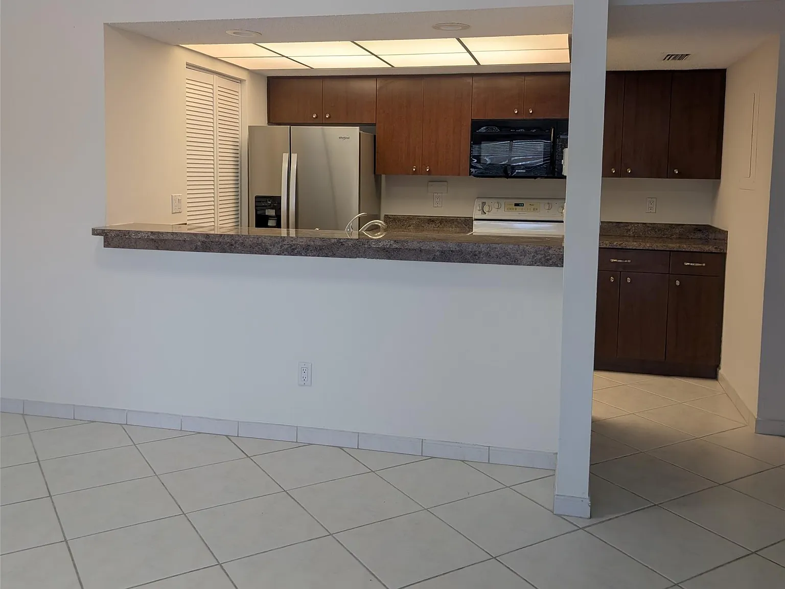 2 bed, 2.0 bath, 1368 sqft, $2,500 — Photo 3