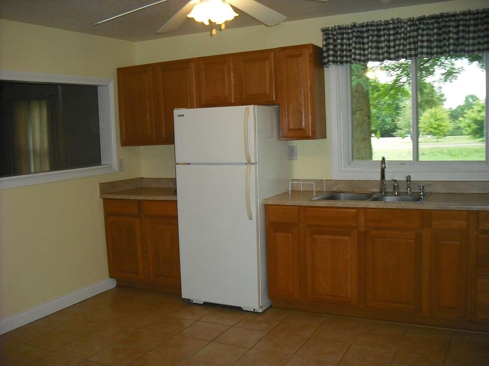 1st image of 2917 Foster Ln