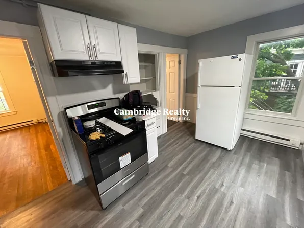 117 Pleasant St #B2, Cambridge, MA 02139