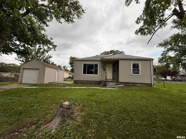2104 W Packard St, Decatur, IL 62522