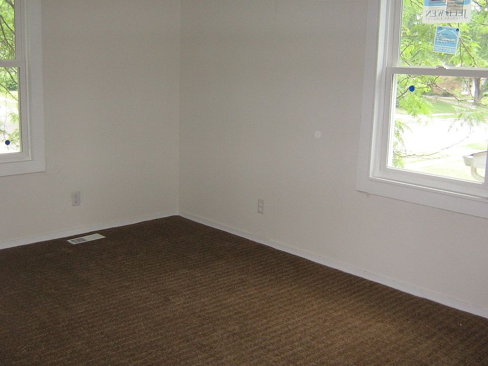 2nd image of 8504 E 37th Pl