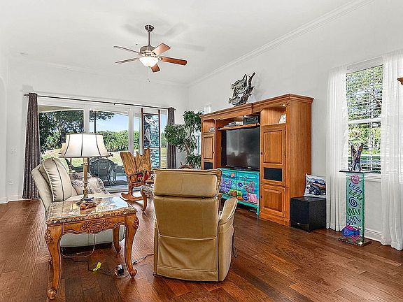 3rd image of 140 Avenue De La Mer Aly #1701