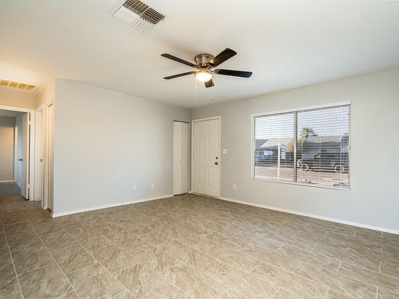 3rd image of 1329 W Hononegh Dr