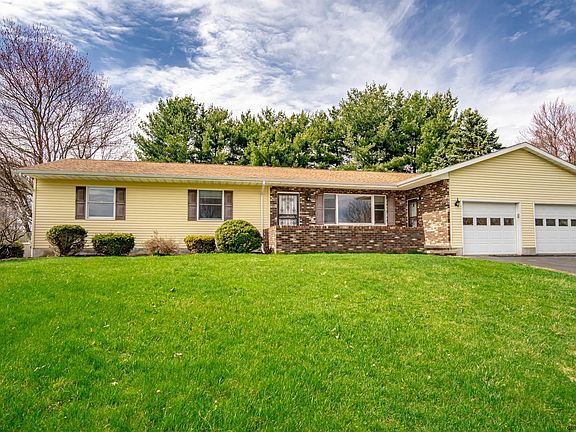 4th image of 34 Linda Ln