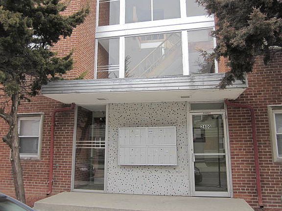 2nd image of 2400 W Balmoral Ave APT 3D
