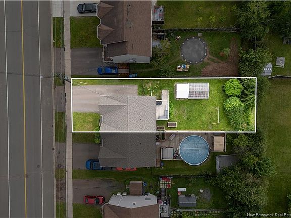 3rd image of 485 Evergreen Dr