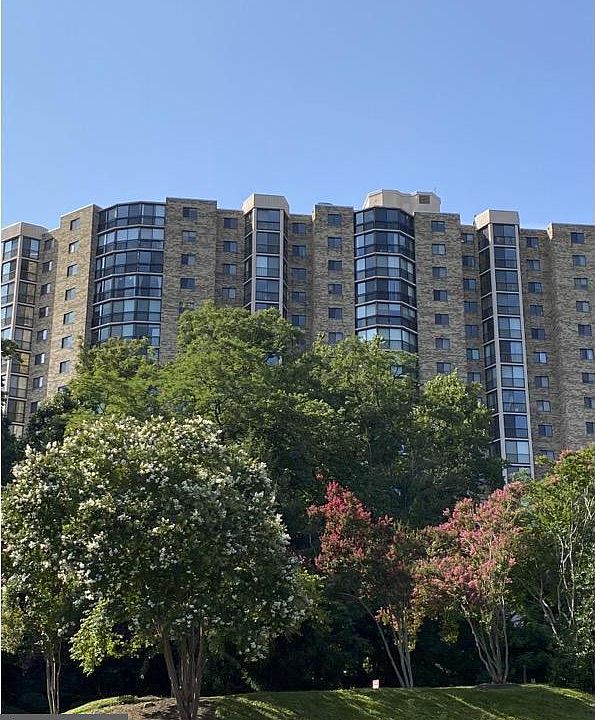 1st image of 5902 Mount Eagle Dr APT 707
