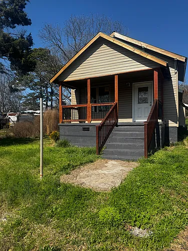 109 Quinn St Photo 1