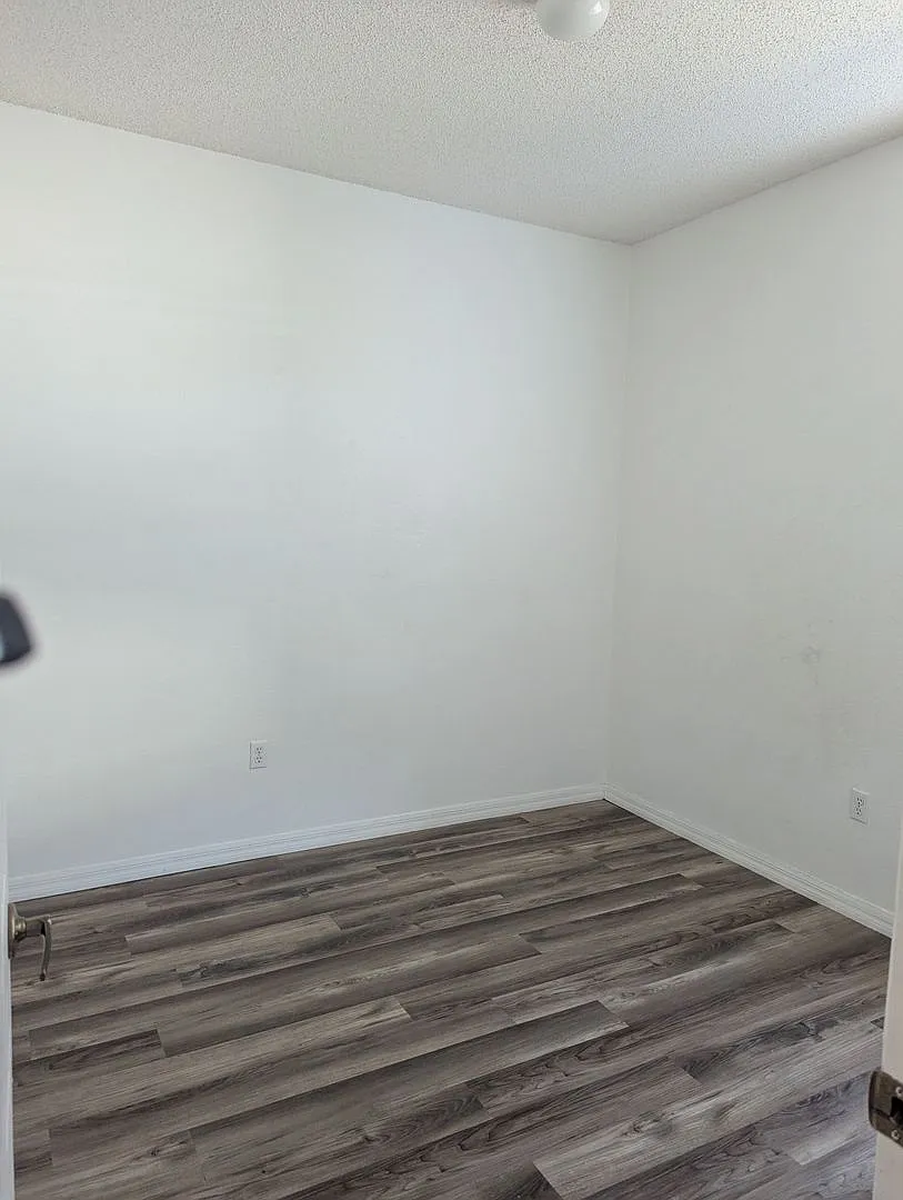Great family home with 4 bedrooms, 2 bath — Photo 4