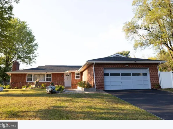 1504 Pelham Rd, Harrisburg, PA 17110