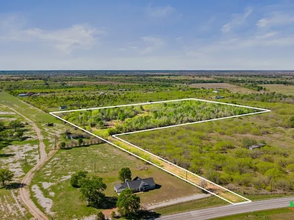 8530 Fm 153, Winchester, TX 78945