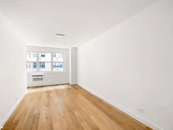 340 East 80th Street 12A image 3 of 6