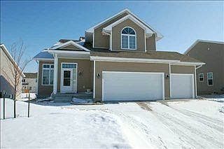 1st image of 525 SE Sagewood Cir