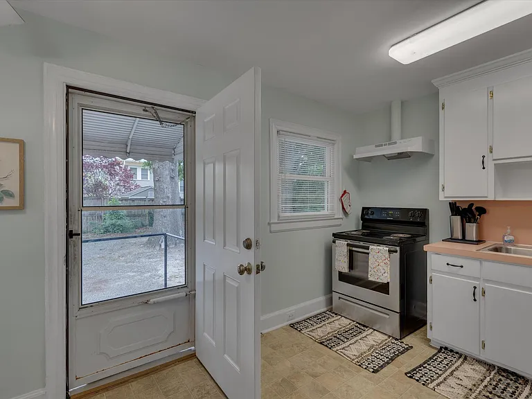 814 N Buchanan Blvd #B — Photo 10